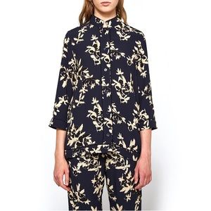 GANNI st pierre crepe Navy floral blouse 38/6